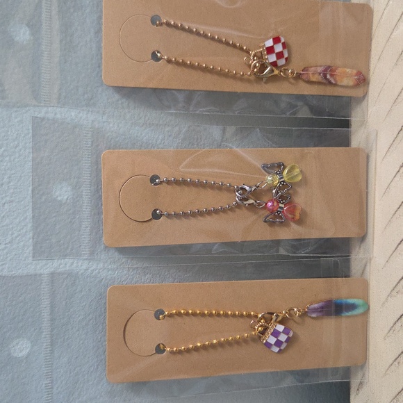 (BUY NOW)3 pcs of mixed Fashion bag charm keychains,MULTI, NIP(I Have Multiples) - Picture 4 of 6